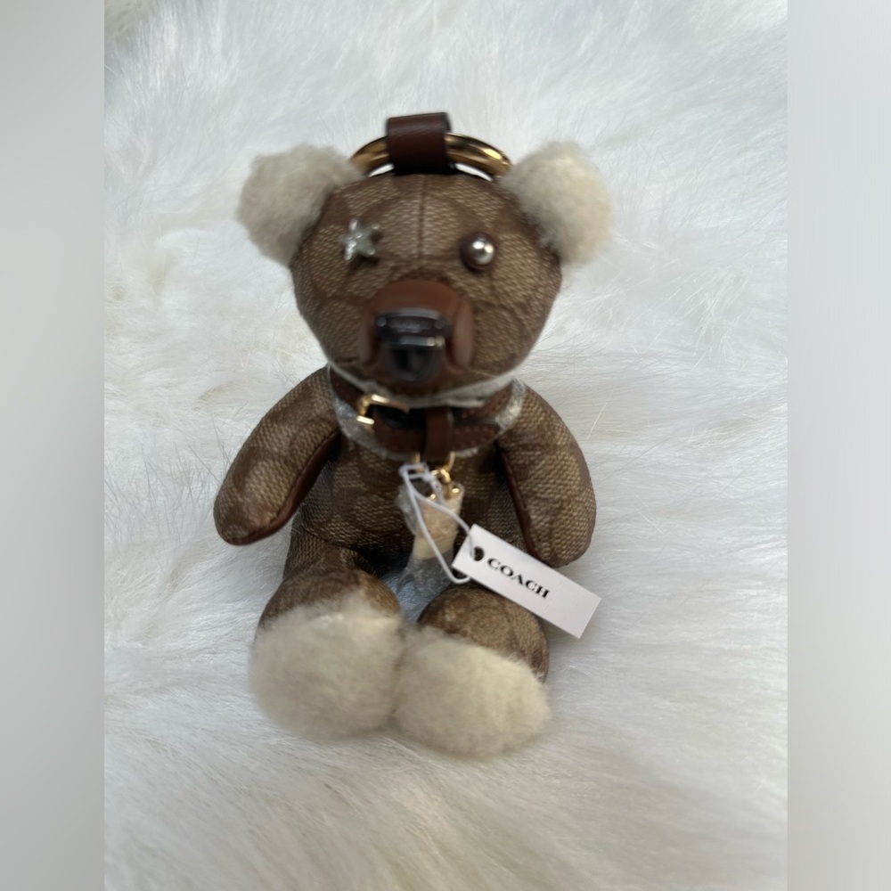 Brand new COACH Bear Keychain, Bag Charm Signature Canvas & Leather LE